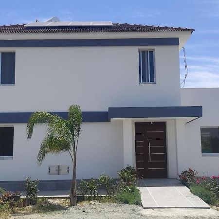 Kiti Village Villa, Cyprus, Salt-Water Pool, 6 Bedrooms, Larnaca Exterior photo