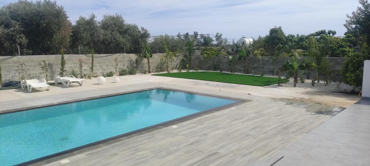 Kiti Village Villa, Cyprus, Salt-Water Pool, 6 Bedrooms, Larnaca Exterior photo