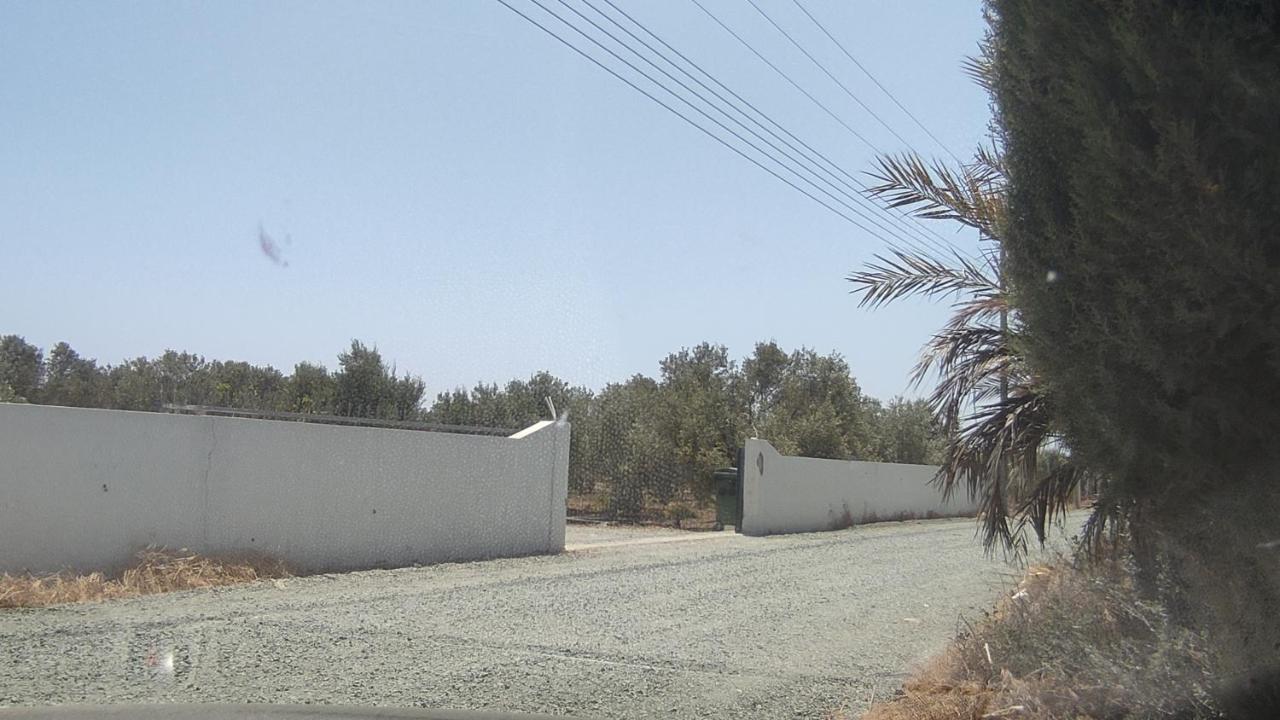 Kiti Village Villa, Cyprus, Salt-Water Pool, 6 Bedrooms, Larnaca Exterior photo