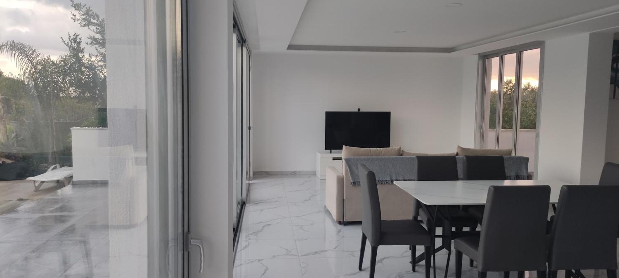 Kiti Village Villa, Cyprus, Salt-Water Pool, 6 Bedrooms, Larnaca Exterior photo