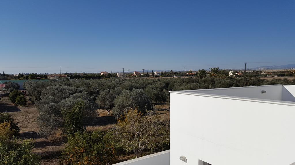 Kiti Village Villa, Cyprus, Salt-Water Pool, 6 Bedrooms, Larnaca Exterior photo